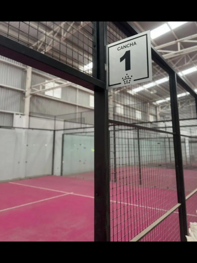 la reyna padel club p52 0647 1