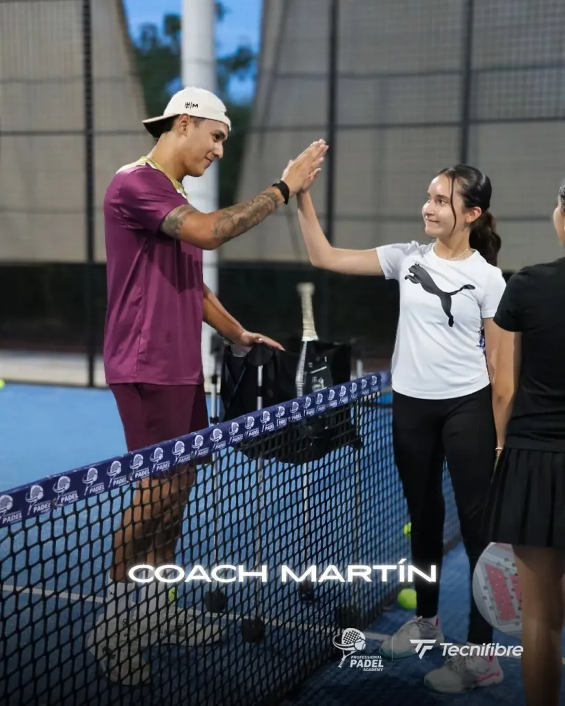 professional padel academy p52 1065 1 819x1024