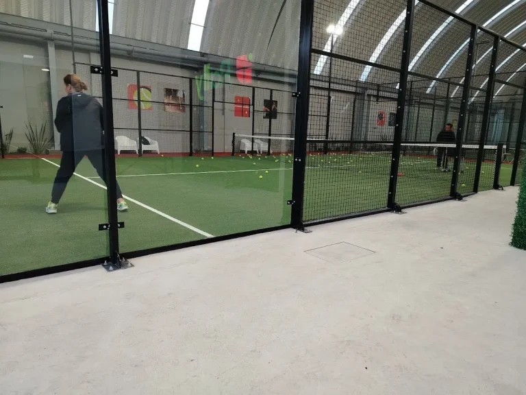 rally indoor padel aeropuerto p52 0926 1 768x576